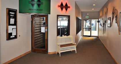 Snowflake 1 Bed plus Den 2 Bath