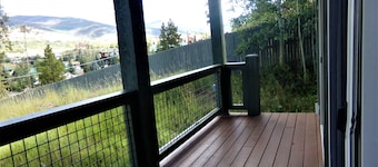 Anemone Townhome 3 Bed 3 Bath