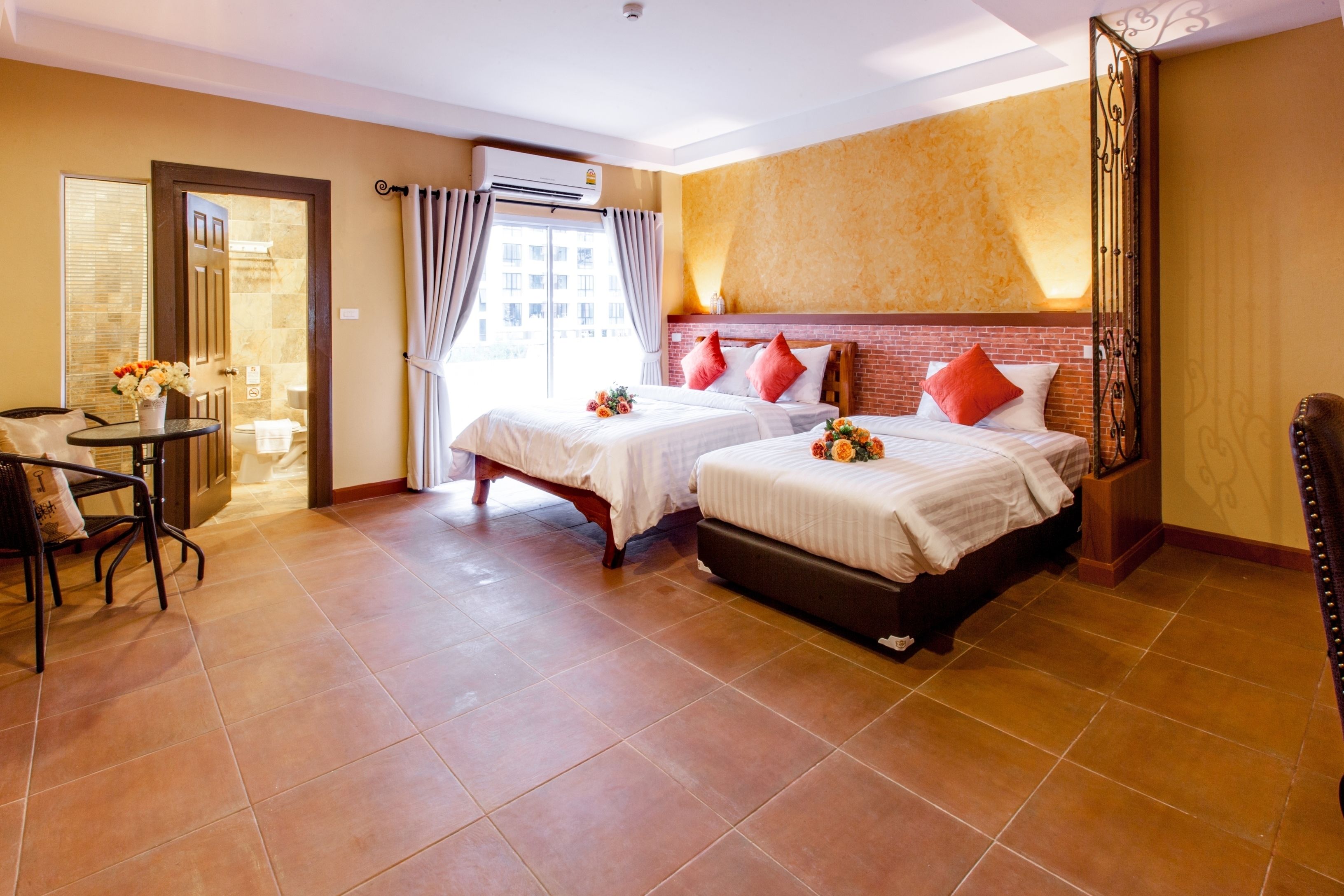 deluxe triple room | desk, blackout curtains, free wifi, bed sheets