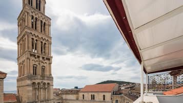 Double Room, Balcony, City View | Free minibar, in-room safe, desk, blackout drapes