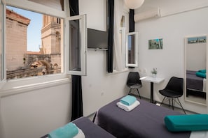 Twin Room | Free minibar, in-room safe, desk, blackout drapes - PLR Accommodation (Split)