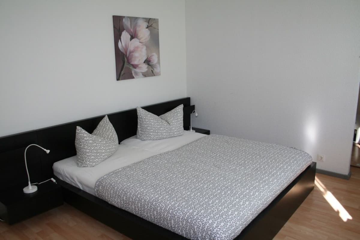Apartment, 2 Bedrooms (5 Persons) Schinkelstrasse 12 | WiFi (free), individually decorated, individually furnished, bed sheets