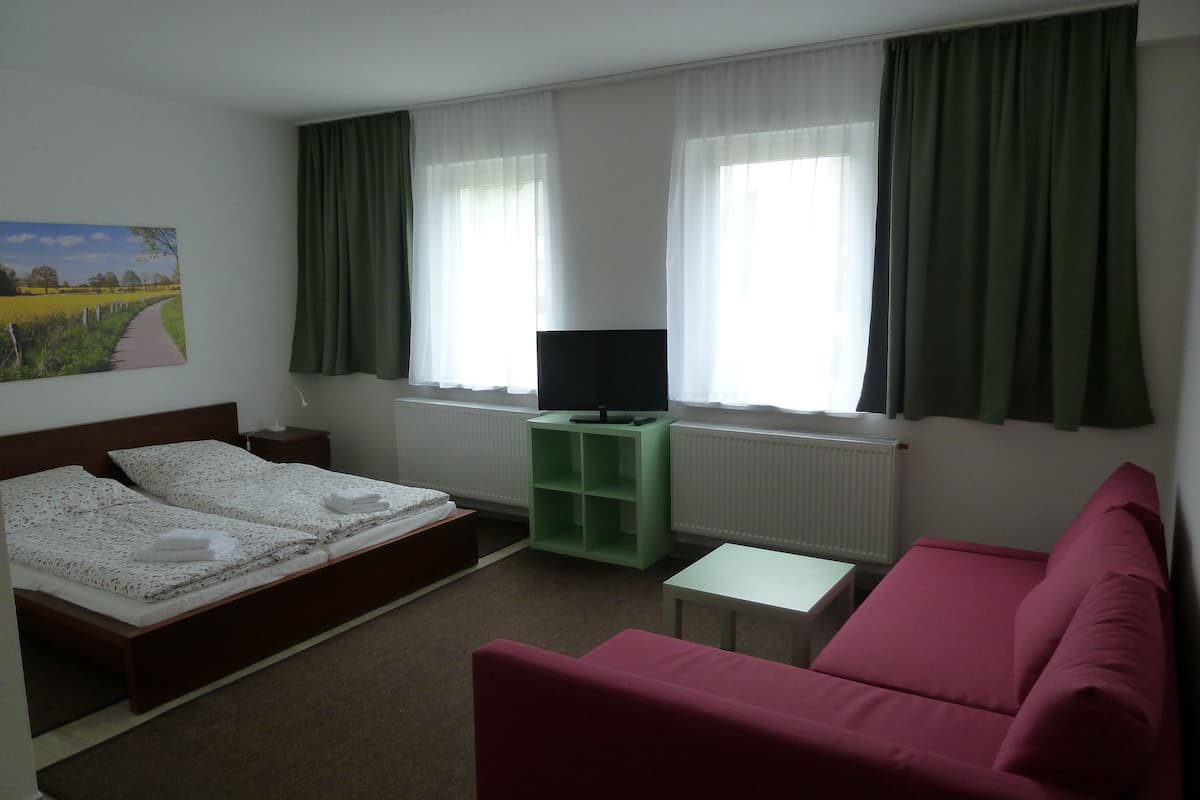 Comfort Double Room, Non Smoking | WiFi (free), individually decorated, individually furnished, bed sheets