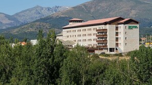 Front of property - Hospedium Hotel Mirador De Gredos (Barco De Avila)