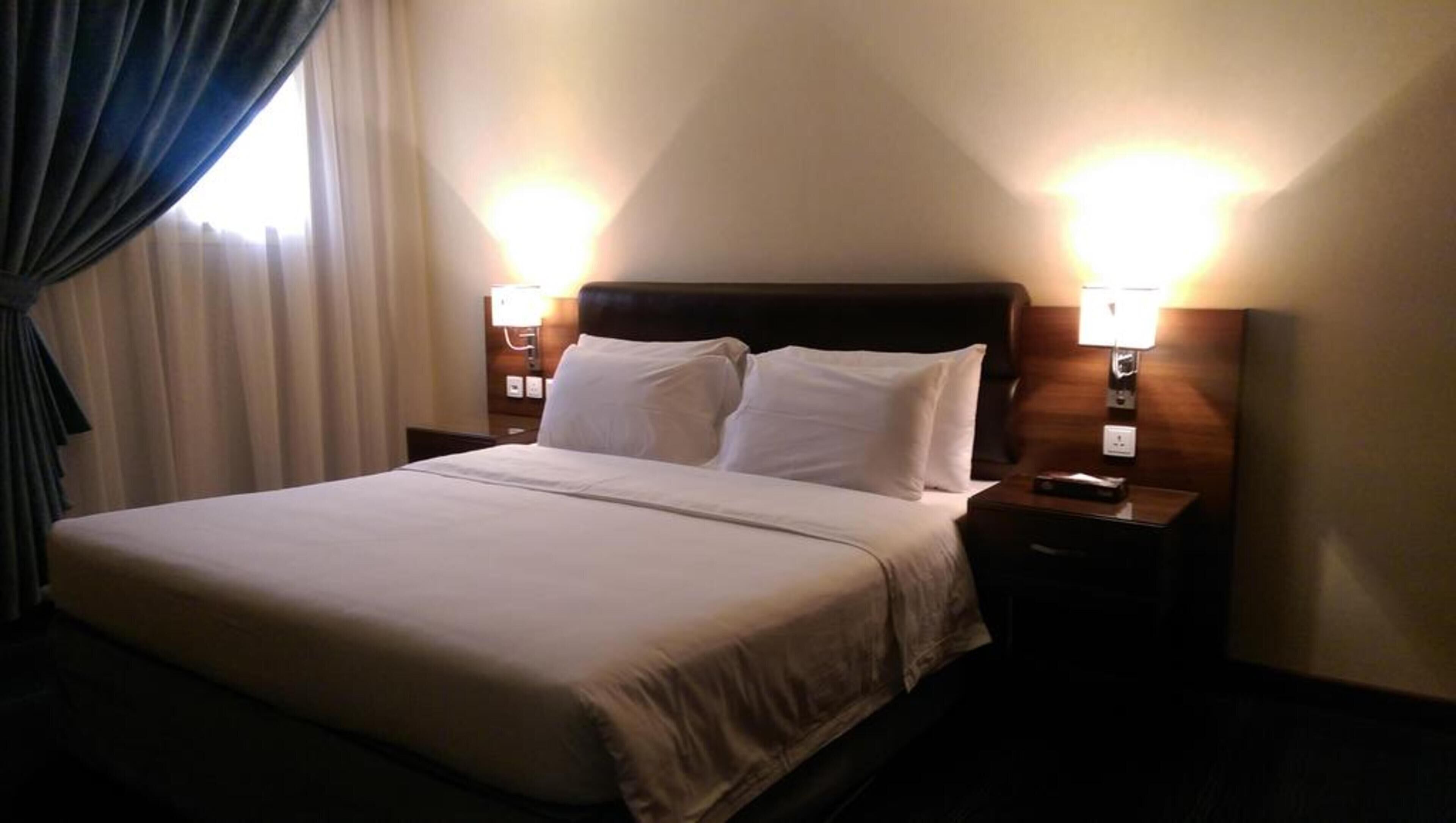 Desk, blackout drapes, iron/ironing board, free WiFi
