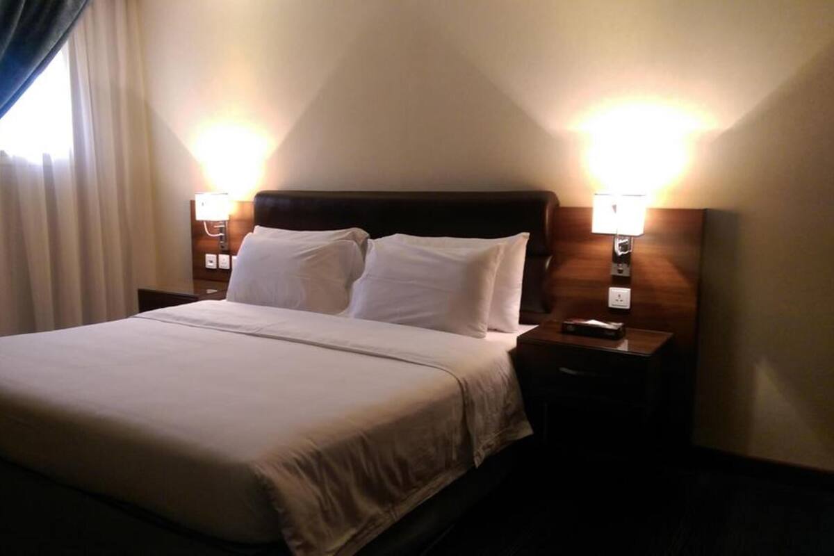 Desk, blackout curtains, iron/ironing board, free WiFi