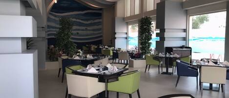 Frühstück, Mittagessen, Abendessen, internationale Küche