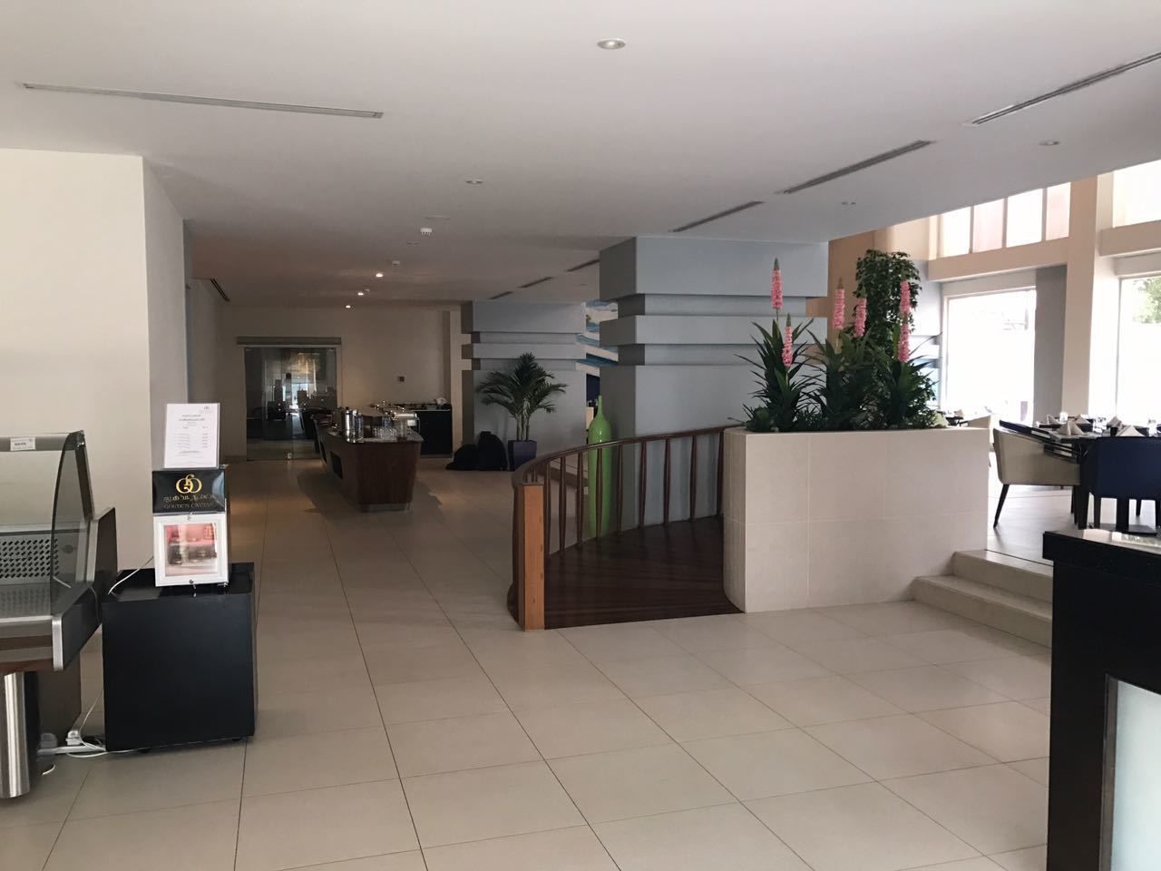 Se sirven desayunos, comidas, cenas y cocina internacional 