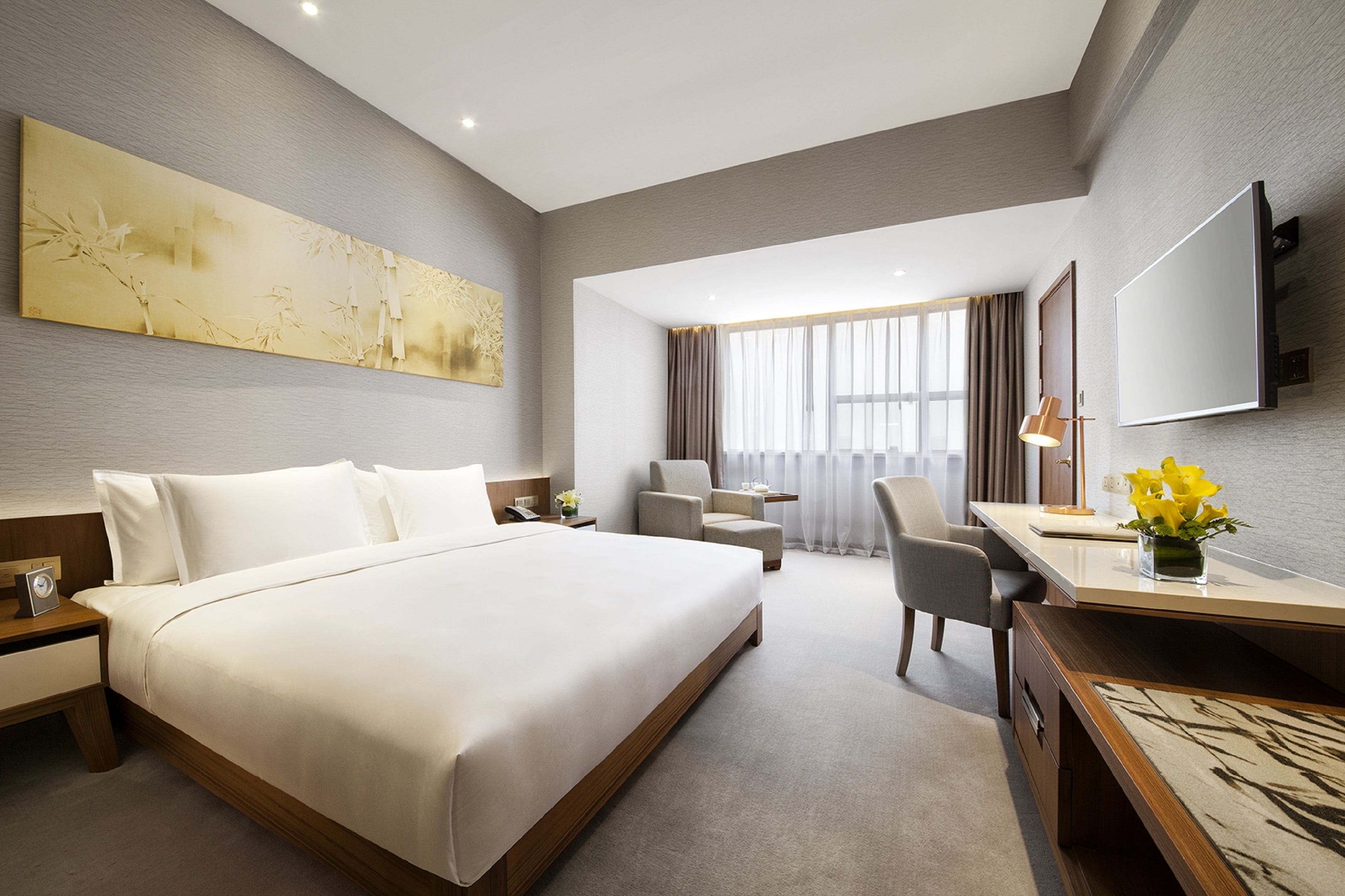 deluxe view suite | premium bedding, in-room safe, desk, blackout curtains