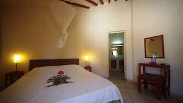 Literie de qualité supérieure, coffres-forts dans les chambres, bureau