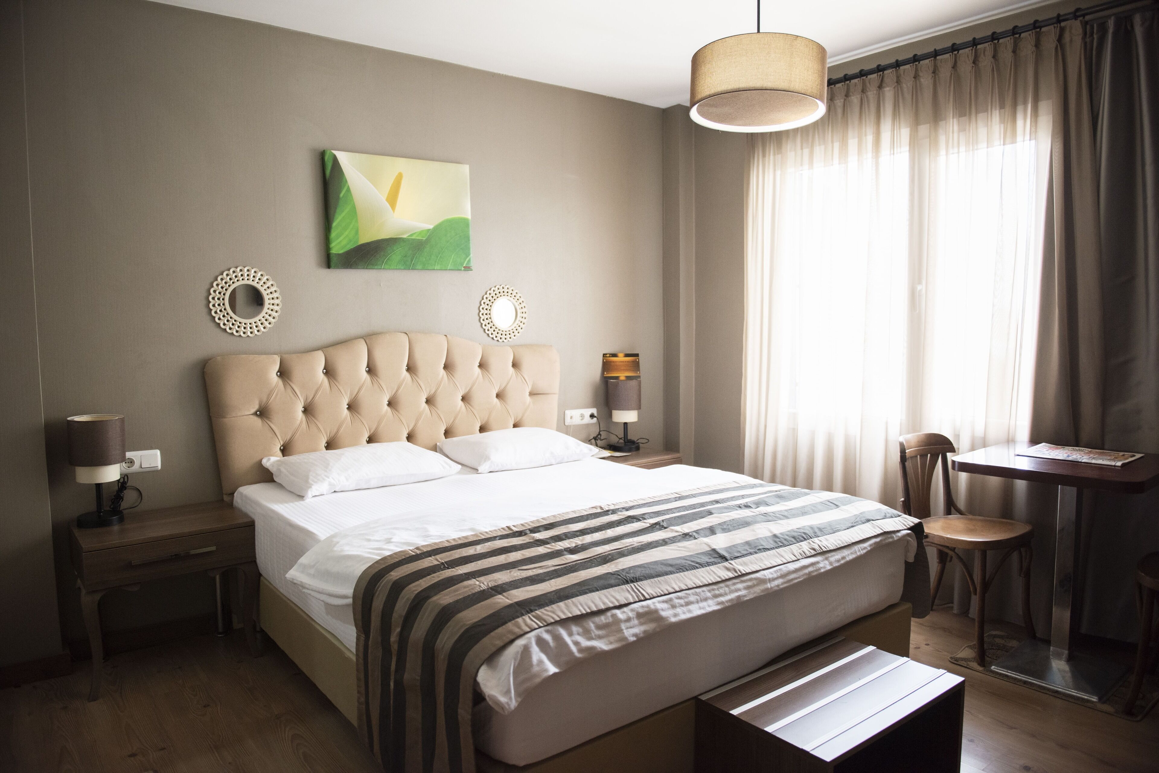 Hochwertige Bettwaren, Zimmersafe, schallisolierte Zimmer