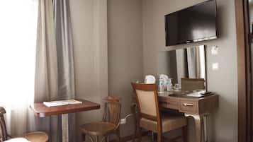 Premium bedding, in-room safe, soundproofing, free WiFi