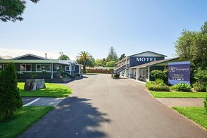 Exterior - Roselands Motel (Tauranga)