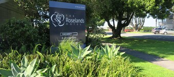Roselands Motel