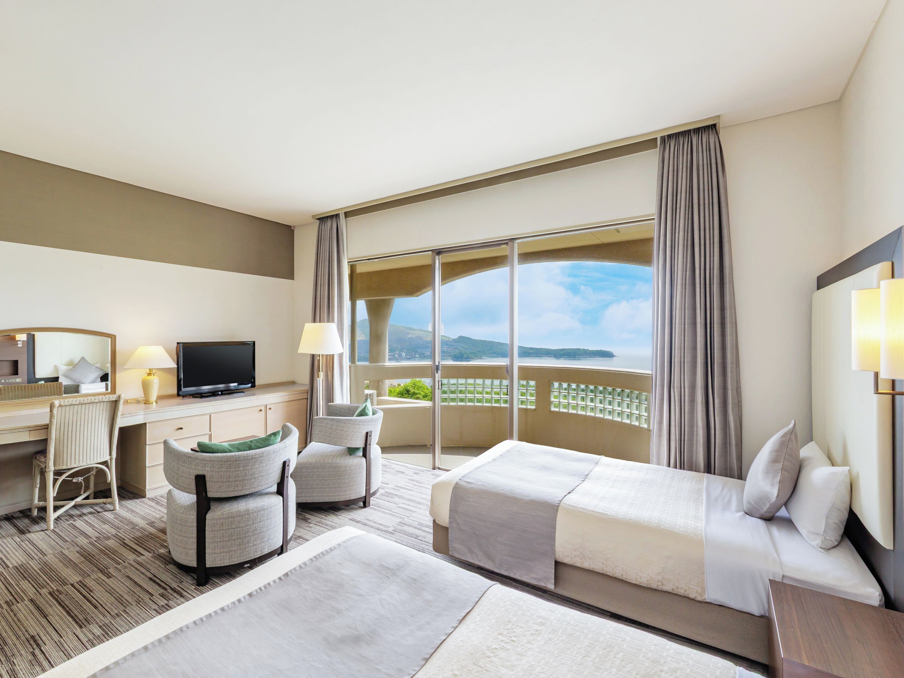 Tomannsrom – superior, ikke-røyk, havutsikt (Japanese-Western-Style Room) | Skrivebord og sengetøy