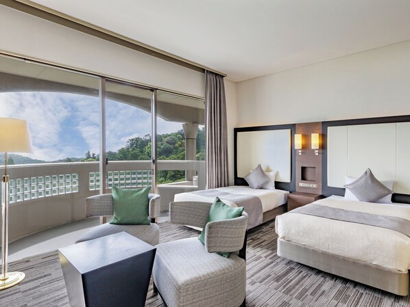 高级双床房, 无烟房, 海洋景观 (Japanese-Western-Style Room) | 办公桌、床单
