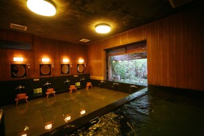 Indoor spa tub
