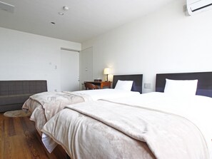 Standard Twin Room, 1 Bedroom | Free WiFi