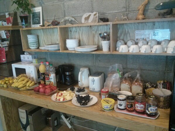 Bao gồm bữa sáng kiểu Âu hàng ngày