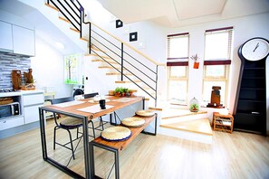 デュープレックス 3 ベッドルーム (40 PY) | 客室内のダイニングエリア