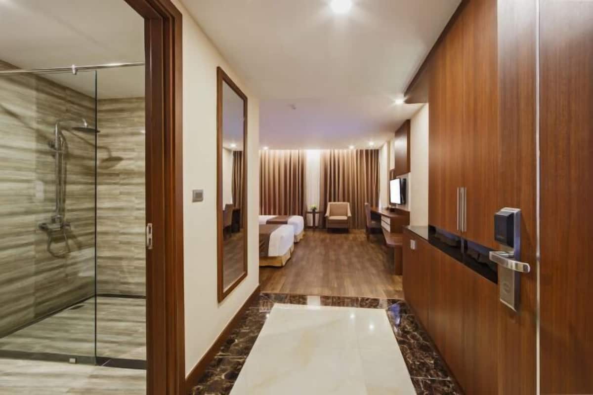 1 bedroom, minibar, in-room safe, desk