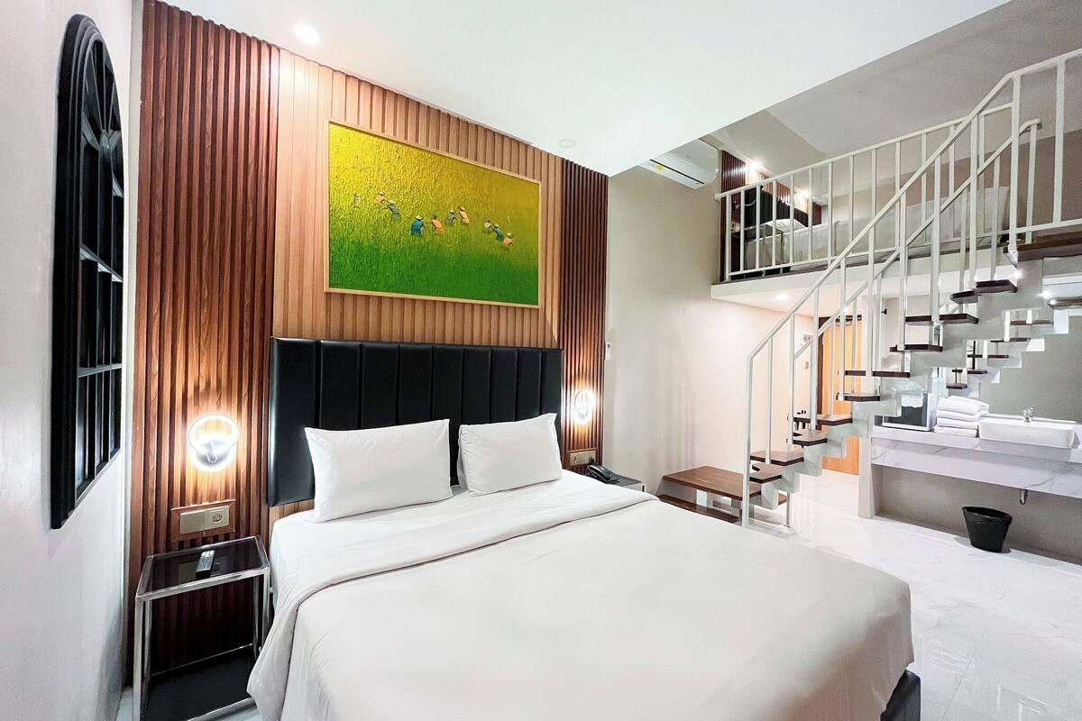 1 bedroom, in-room safe, desk, blackout curtains