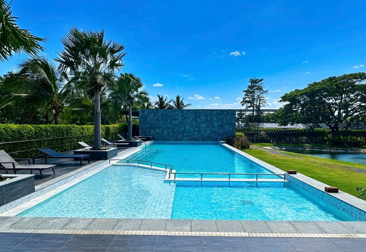 Outdoor pool, sun loungers