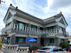 Exterior - Trip to Gyeongju (Gyeongju)