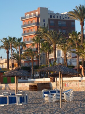 Front of property - Hotel Ribera (San Javier)