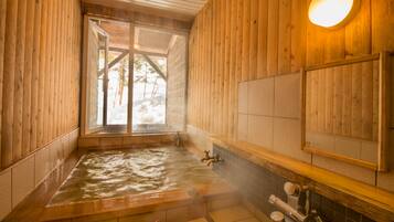 Indoor spa tub