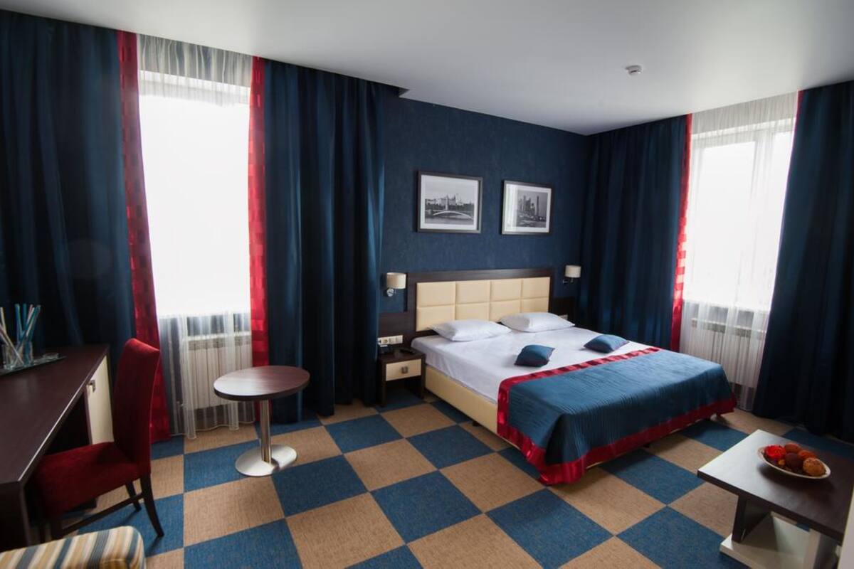 In-room safe, desk, soundproofing, iron/ironing board