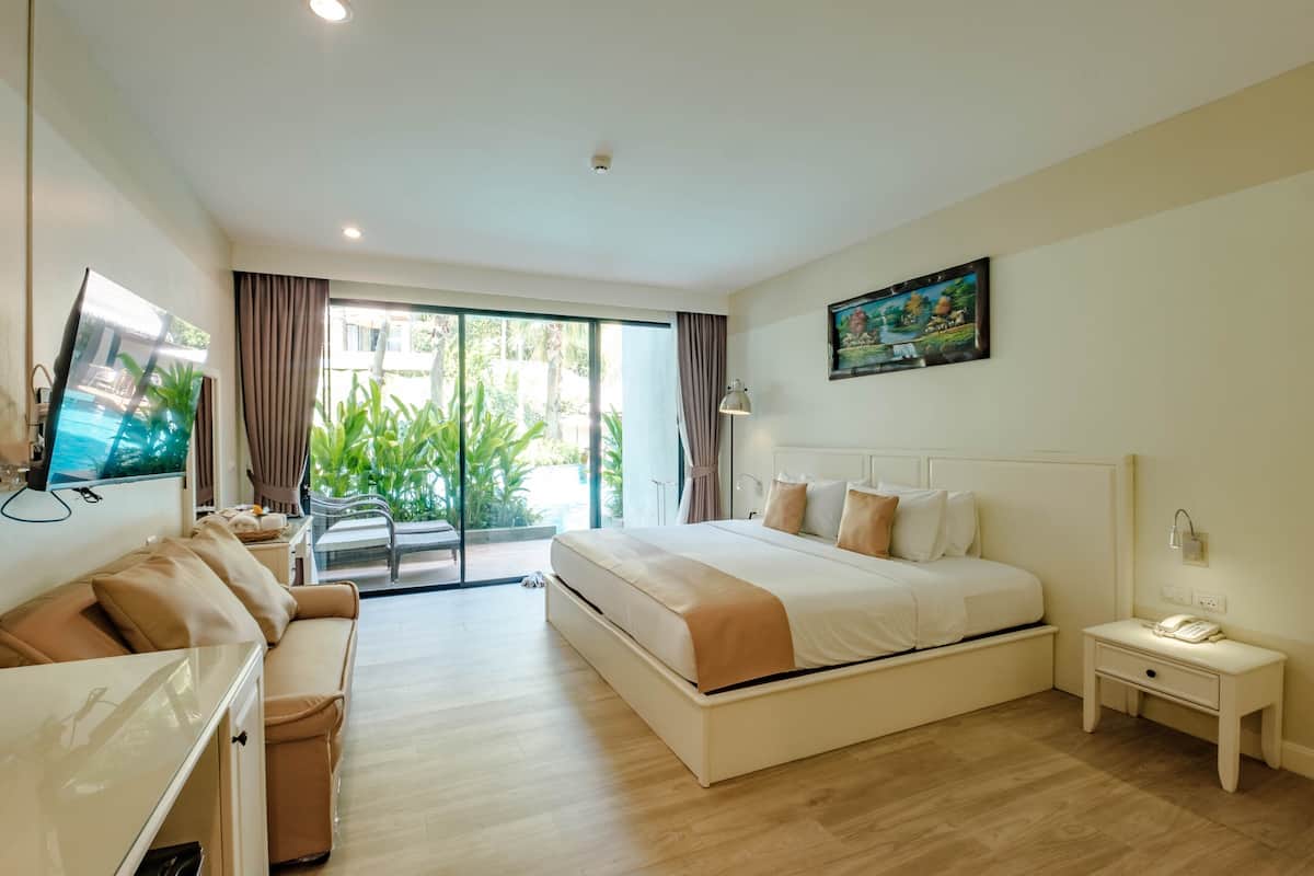 Junior Suite Pool Access Mountain View | Bộ trải giường bằng vải cotton Ai Cập, bộ đồ giường cao cấp