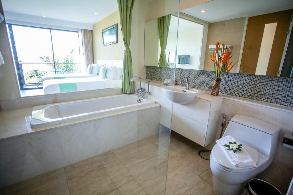 Bad | Toalettartikler (inkludert), hårføner, bidé og håndklær