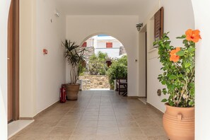 Interior entrance - Anthi Studios (Naxos)