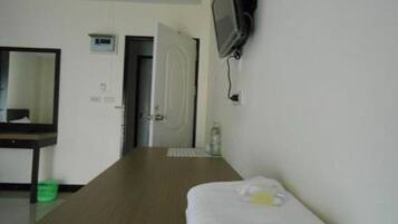 Desk, blackout drapes, free WiFi