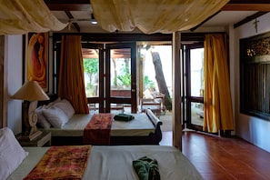 Family Room, Private Bathroom | Rollaway beds, free WiFi