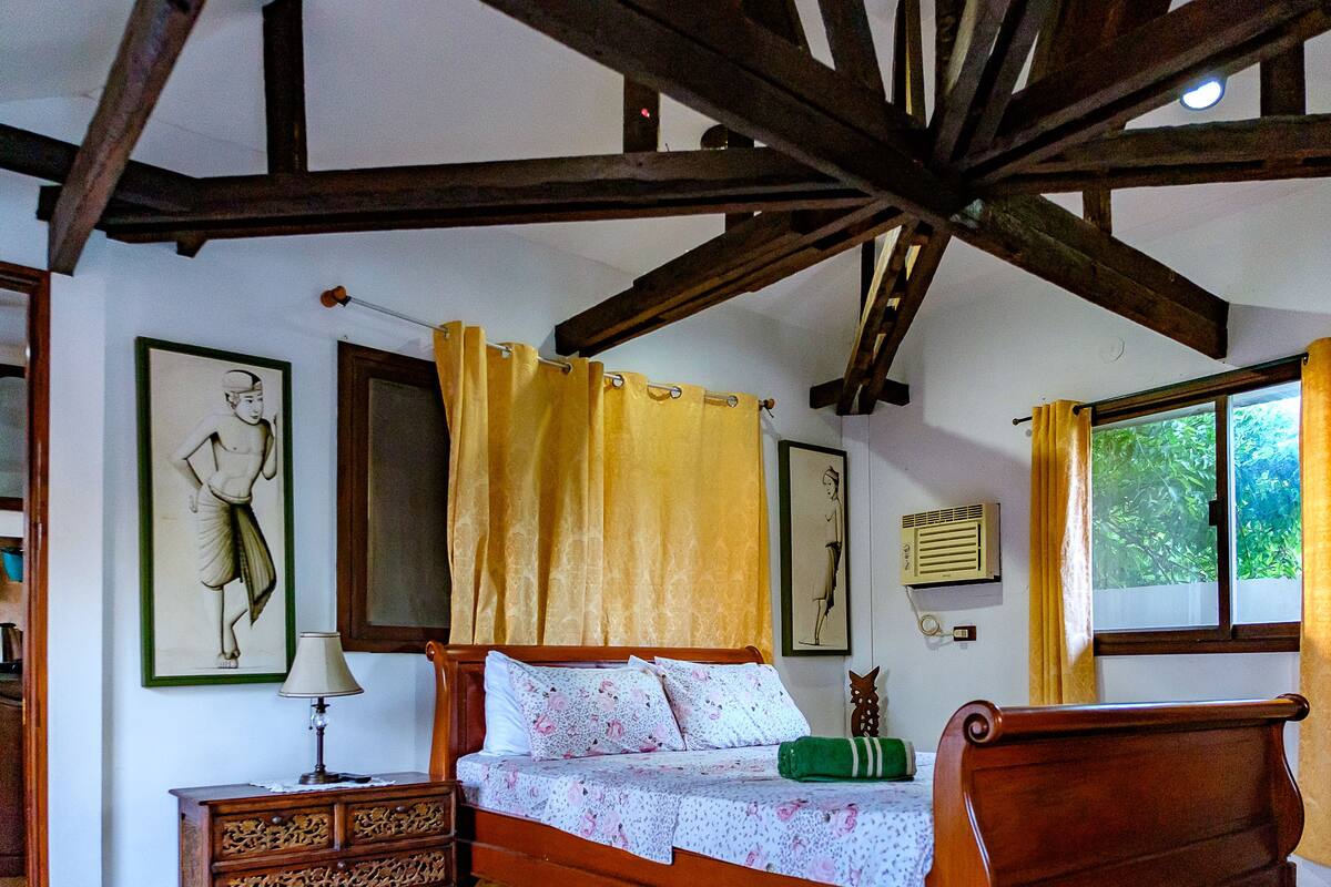 Studio | Rollaway beds, free WiFi