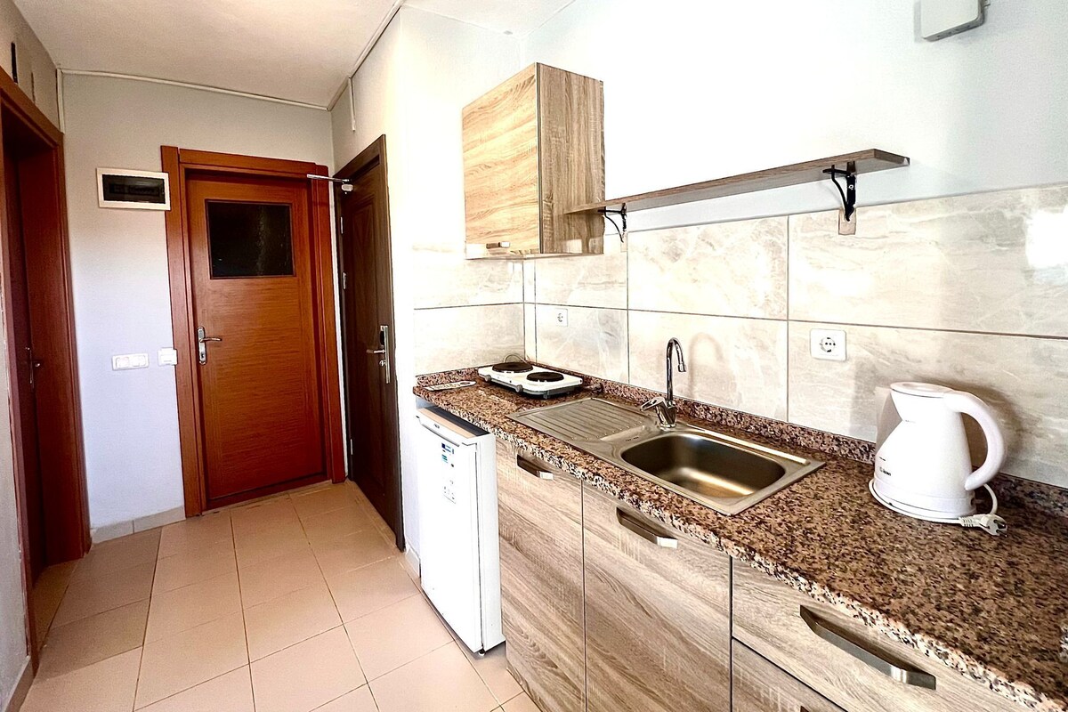 Economy Penthouse | In-room safe, free WiFi, bed sheets