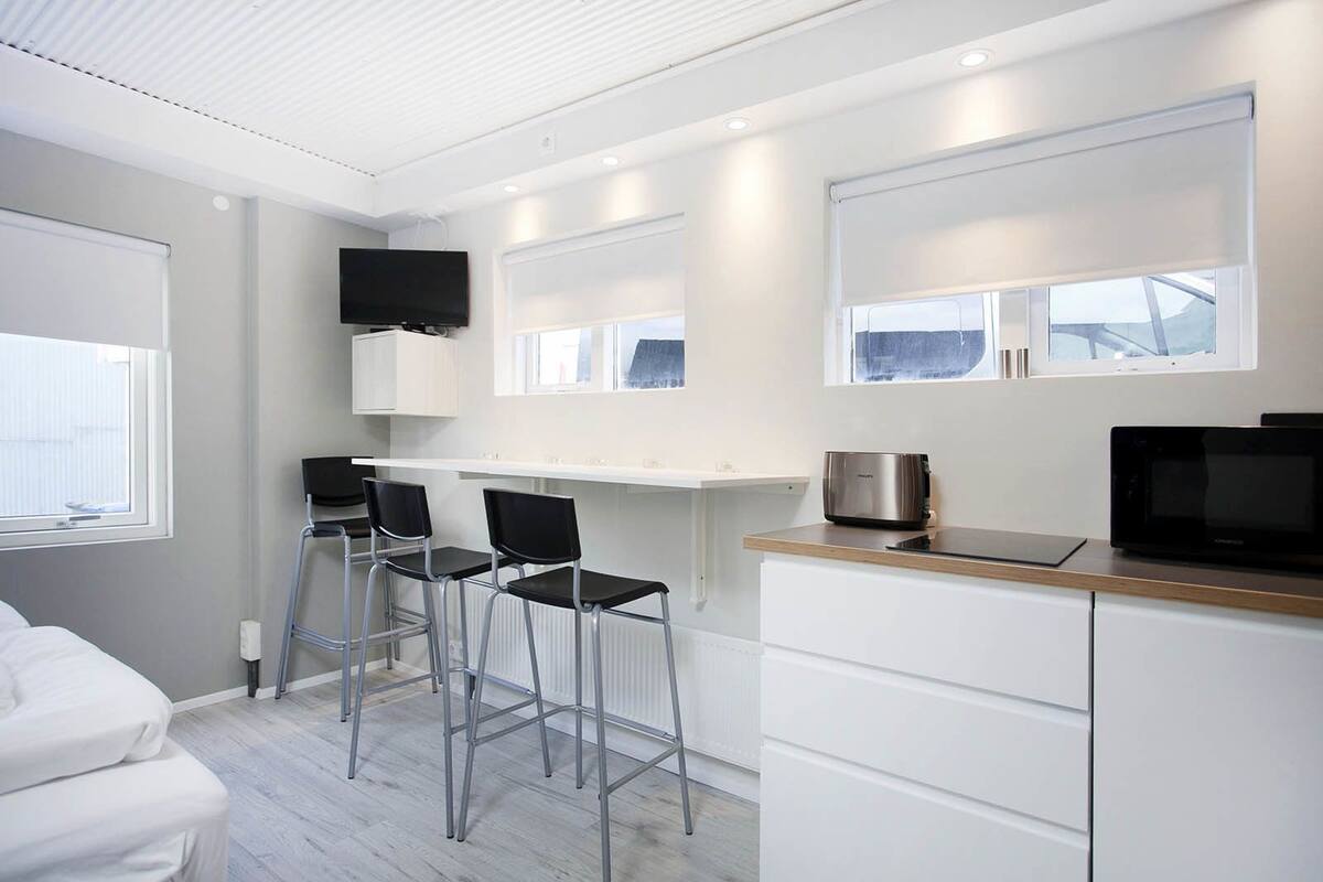 City-Studio, 1 Schlafzimmer | Wohnbereich | Fernseher
