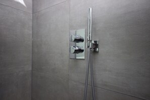 Apartment, 3 Schlafzimmer | Badezimmer | Handtücher