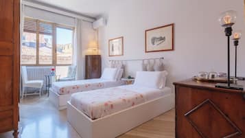 Twin Room (External Private Bathroom) | Frette Italian sheets, premium bedding, down duvets, blackout curtains