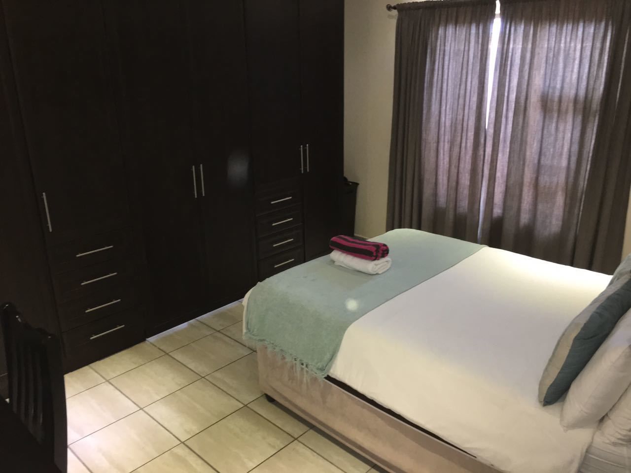 1 bedroom, premium bedding, desk, free WiFi