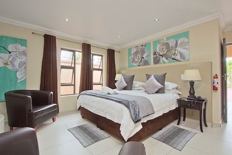 Honeymoon Suite | Garden view