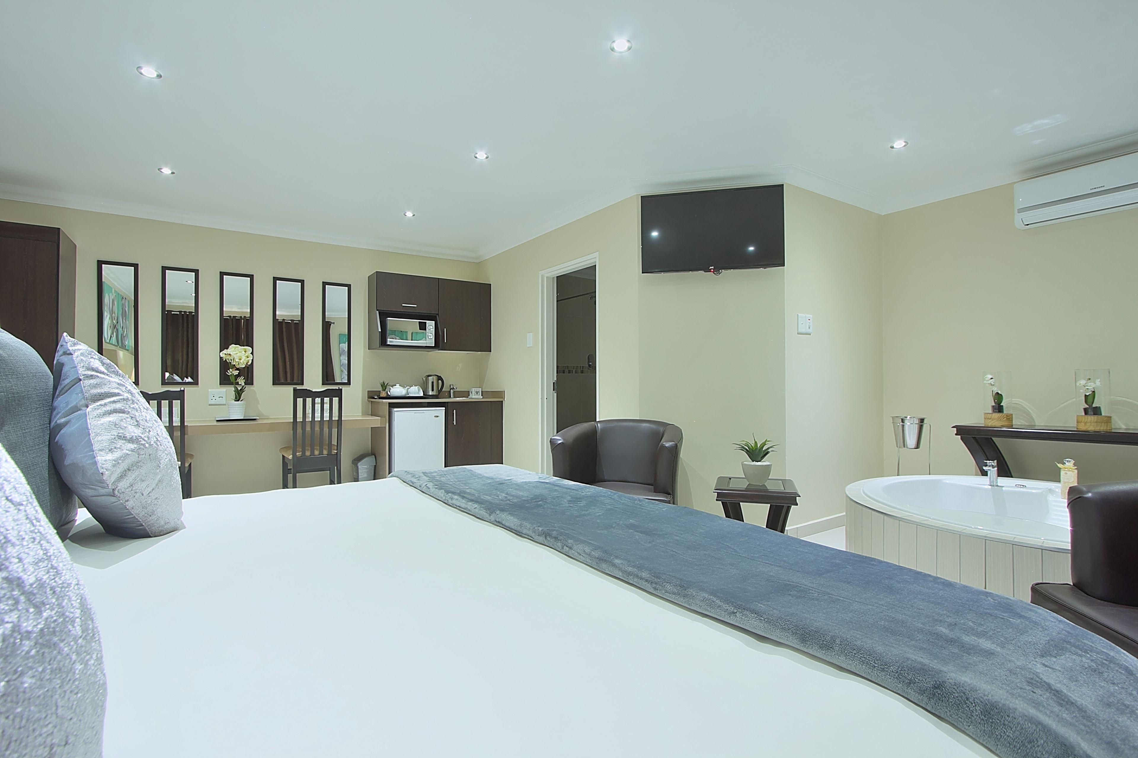 Honeymoon Suite | 1 quarto, roupas de cama premium, individualmente mobiliados