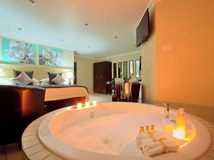 1 bedroom, premium bedding, individually furnished, desk