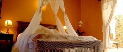 Romantic night, master suite
