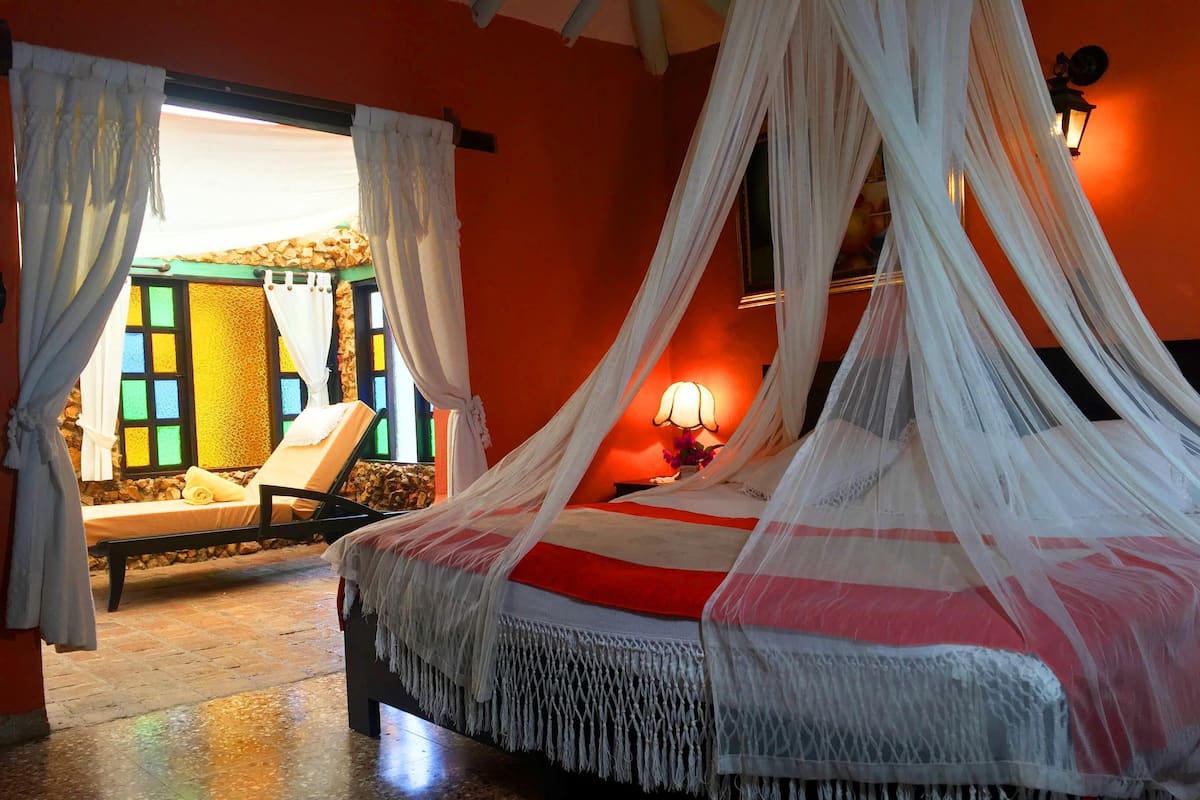 In-room safe, soundproofing, bed sheets