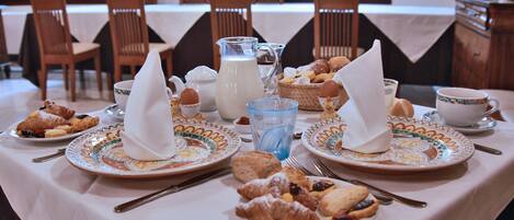 Desayuno buffet incluido todos los días