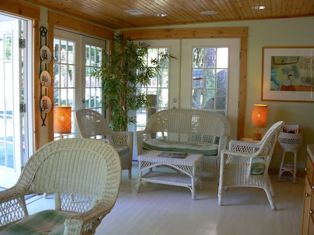 Lobby sitting area. The Pines Motorlodge