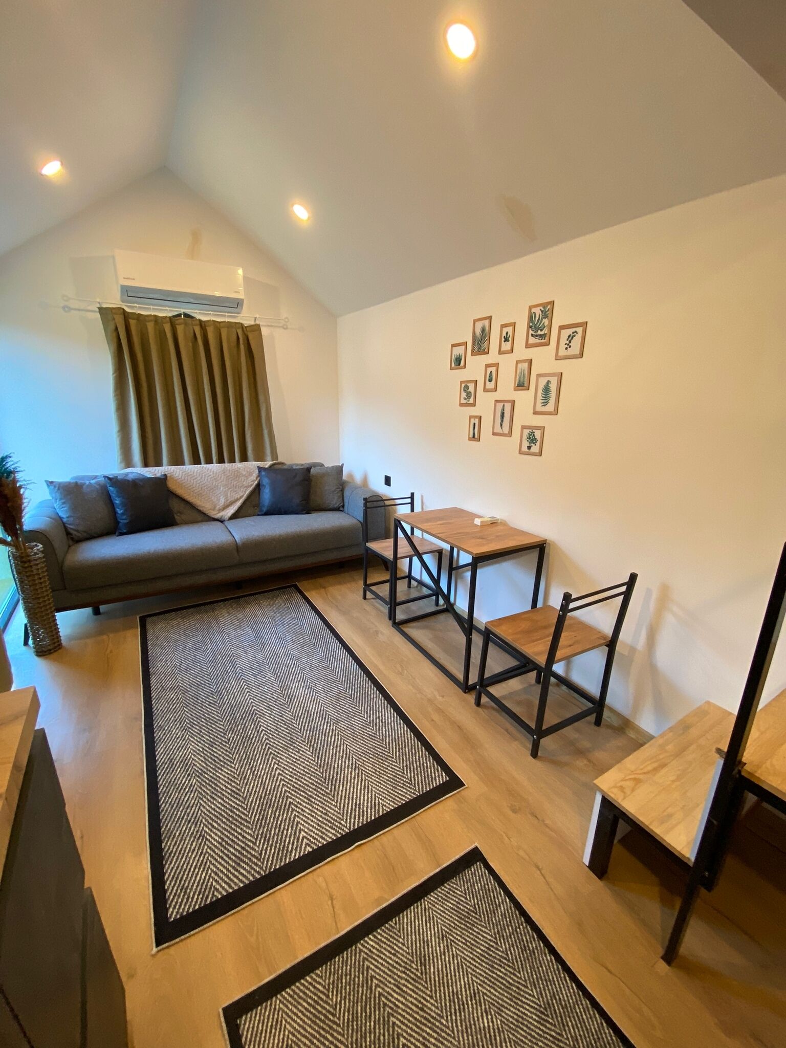 Design Tree House | Premium bedding, minibar, in-room safe, desk